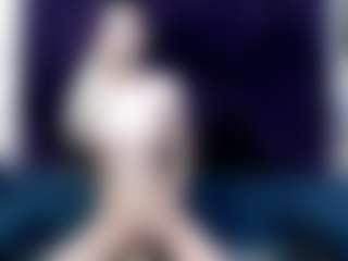 Live cam show with LauraineMisti - Butt Plug on Camsoda