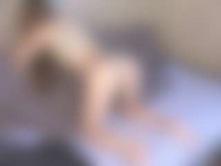 Live cam show with LisaDevis - Blue Eyes on SquirtSoMuch