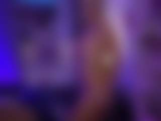 Live cam show with LucyCutie - Wet on liverealitysex.com