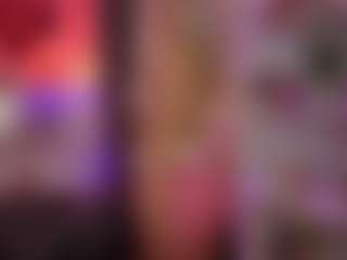Live cam show with LucyCutie - Blonde Hair Big Tits on Gym Cam Girls