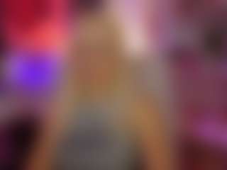 Live cam show with LucyCutie - Blonde Hair on Camsoda