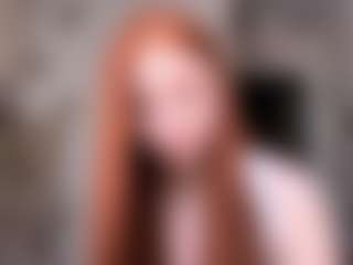 Live cam show with MatildeSchaalma - Shaved Pussy on CamClone