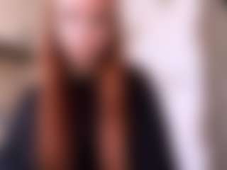 Live cam show with MatildeSchaalma - Shaved Pussy on Soda Cam