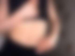 Live cam show with MatildeSchaalma - Body Massage on chickslive.net