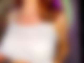 Live cam show with MatildeSchaalma - Upskirt on SxyPornLive