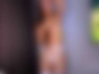 Live cam show with MatildeSchaalma - Teasing on Milfs Live