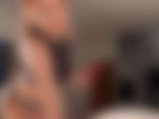 Live cam show with MatildeSchaalma - Red Hair on Camming Site