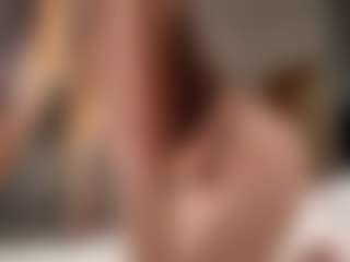 Live cam show with MatildeSchaalma - Facial Piercings on Big Tits