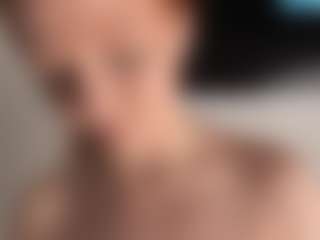 Live cam show with MatildeSchaalma - Striptease on milfzrlive.com