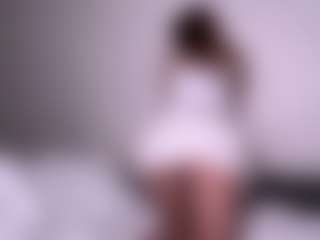 Live cam show with MatildeSchaalma - Petite on Camsoda