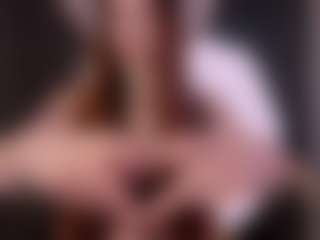 Live cam show with MatildeSchaalma - Flashing on Big Tits
