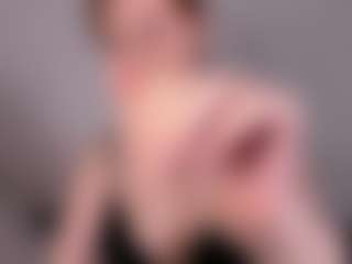 Live cam show with MatildeSchaalma - Petite on Camsoda