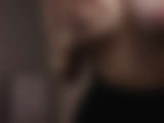 Live cam show with NicoleRossss - Sexy on Mixed Magazine Live