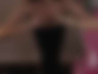 Live cam show with NicoleRossss - Green Eyes on StripNow