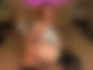Live cam show with SabrinaHamiltons - Normal on Camsoda