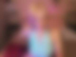 Live cam show with SabrinaHamiltons - Teen (18+) on Dare Cams