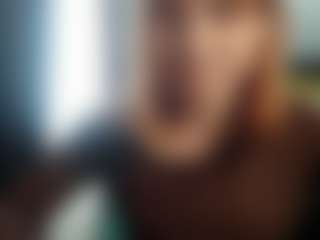 Live cam show with Cadie - New Shaved Pussy on Mixed Magazine Live
