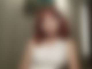 Live cam show with Cadie - Granny Dildo on AdultVida.com