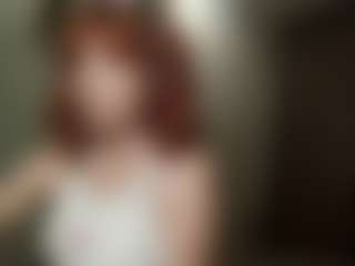Live cam show with Cadie - Striptease Granny on Pornisteam.com