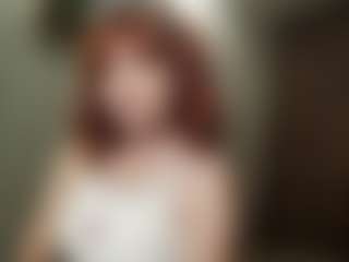 Live cam show with Cadie - Green Eyes on Dolls Live