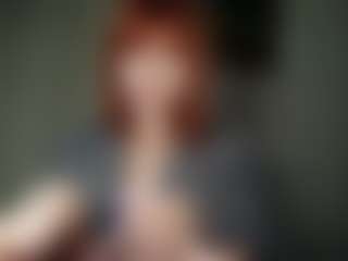 Live cam show with Cadie - Average on Camming Site