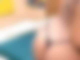 Live cam show with xxBootyBanger23xx - Ass Clapping on livesuperchat.net
