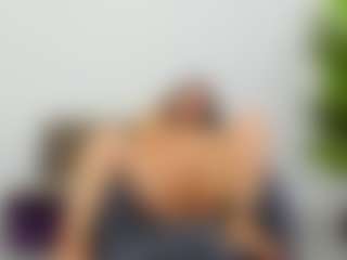 EvelinBelle's Live Sex Cam Show