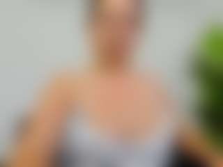 EvelinBelle's Live Sex Cam Show