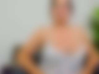 EvelinBelle's Live Sex Cam Show