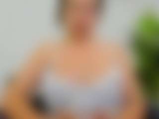 EvelinBelle's Live Sex Cam Show
