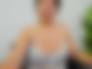 EvelinBelle's Live Sex Cam Show
