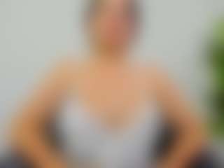 Live cam show with EvelinBelle - Big Ass on CamClone