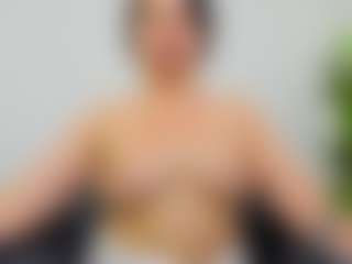 EvelinBelle's Live Sex Cam Show
