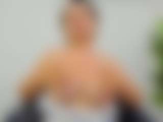 EvelinBelle's Live Sex Cam Show