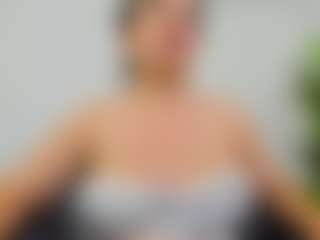 EvelinBelle's Live Sex Cam Show