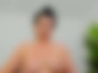 EvelinBelle's Live Sex Cam Show