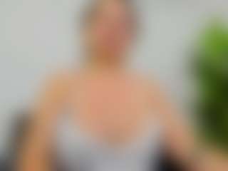 Live cam show with EvelinBelle - Spank on Taboo Cams XXX