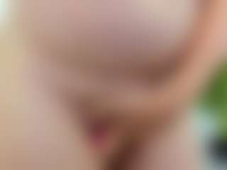 EvelinBelle's Live Sex Cam Show