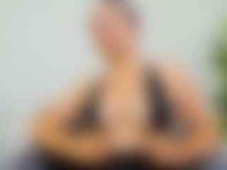 EvelinBelle's Live Sex Cam Show