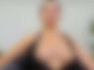 EvelinBelle's Live Sex Cam Show
