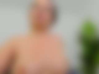 EvelinBelle's Live Sex Cam Show