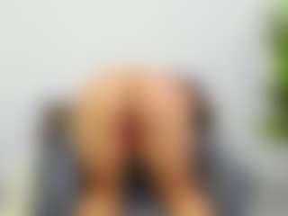 EvelinBelle's Live Sex Cam Show