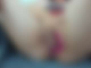 EvelinBelle's Live Sex Cam Show