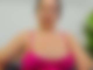 Live cam show with EvelinBelle - New Young Adult on livesuperchat.net
