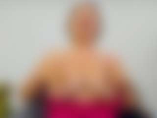 EvelinBelle's Live Sex Cam Show