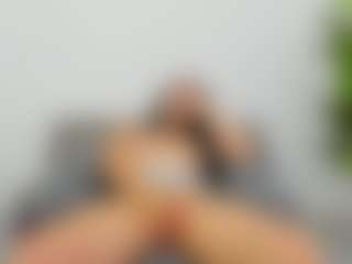 EvelinBelle's Live Sex Cam Show
