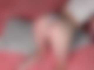 Live cam show with GlitchDoll - Queen on Dolls Live
