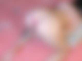 Live cam show with GlitchDoll - Smoke on crypto-cams