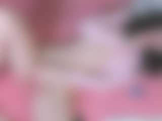 Live cam show with GlitchDoll - Doggy on AdultVida.com