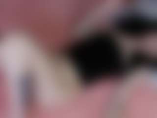 Live cam show with GlitchDoll - Smoke on Camsoda